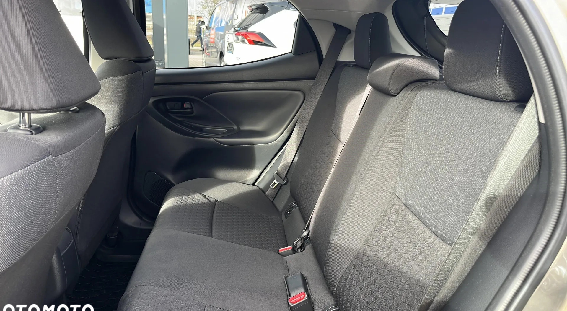 Toyota Yaris cena 96900 przebieg: 8559, rok produkcji 2022 z Żyrardów małe 301